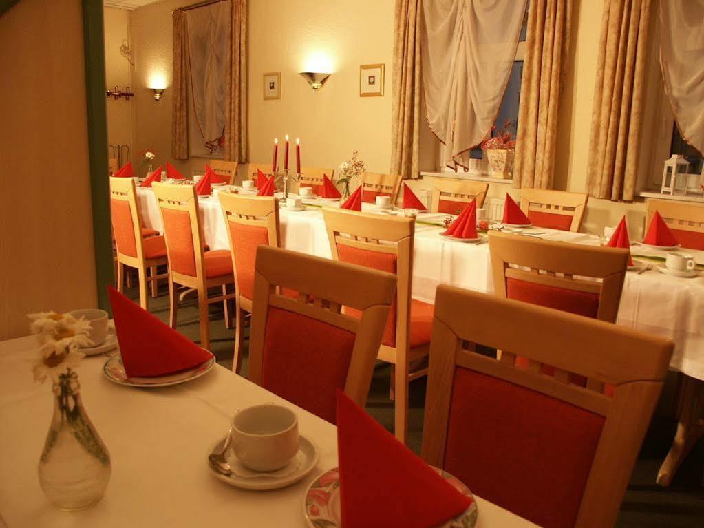 Adler-Hotel Delitzsch Zewnętrze zdjęcie